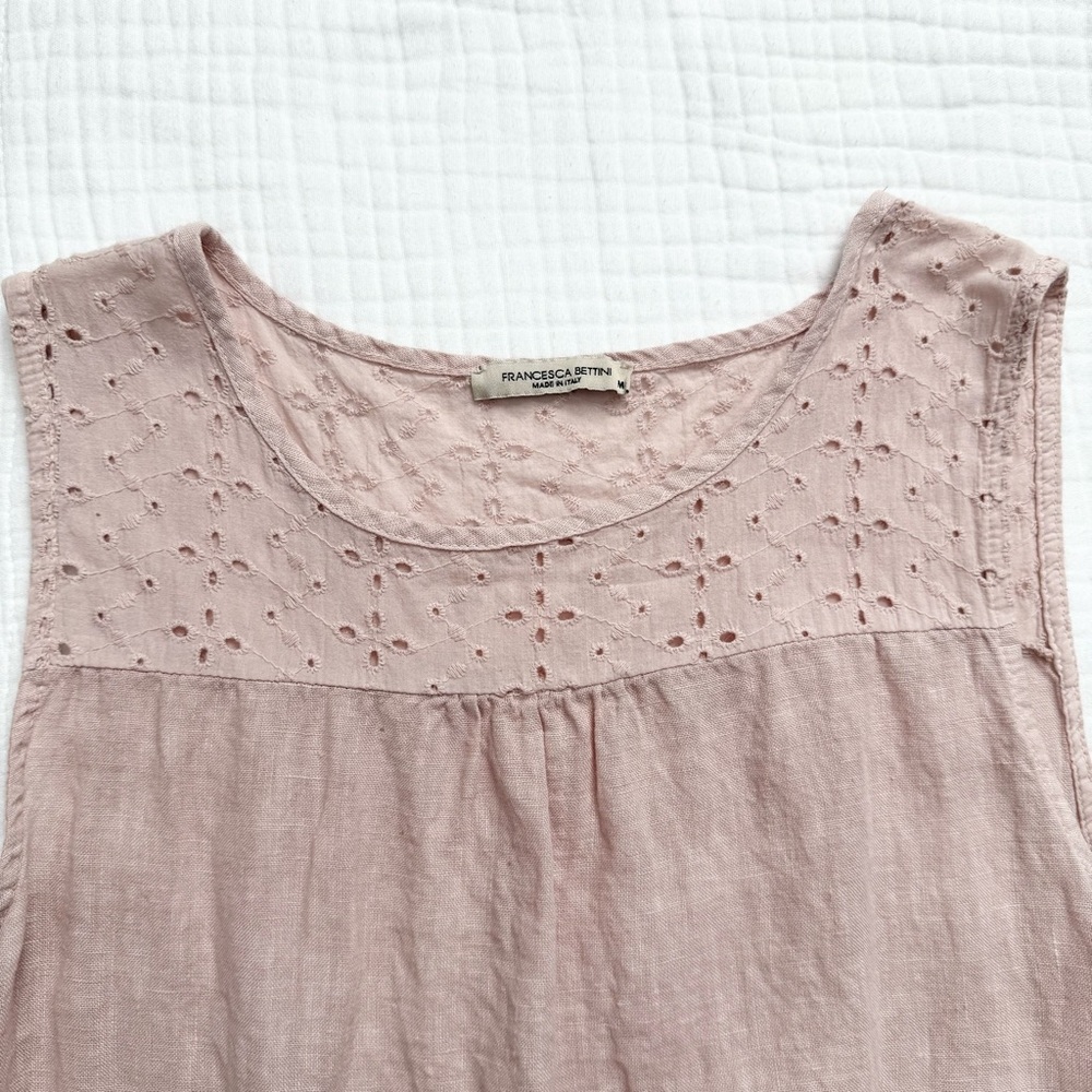 Francesca Bettini 100% linen light pink sleeveless ruffle eyelet top sz Medium - Picture 2 of 11